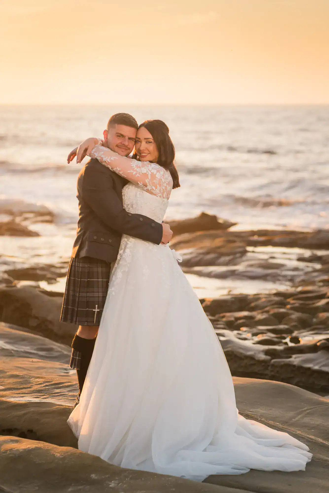 049-A+H-20241010-La-Jolla-Elopement